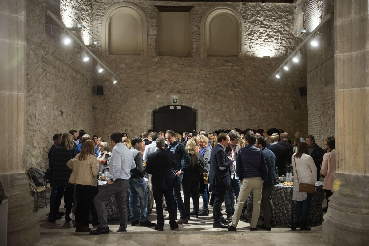 Cóctel de recepción de congresistas en la Capilla Gótica del S.XV del Museo de Arte Contemporáneo Esteban Vicente