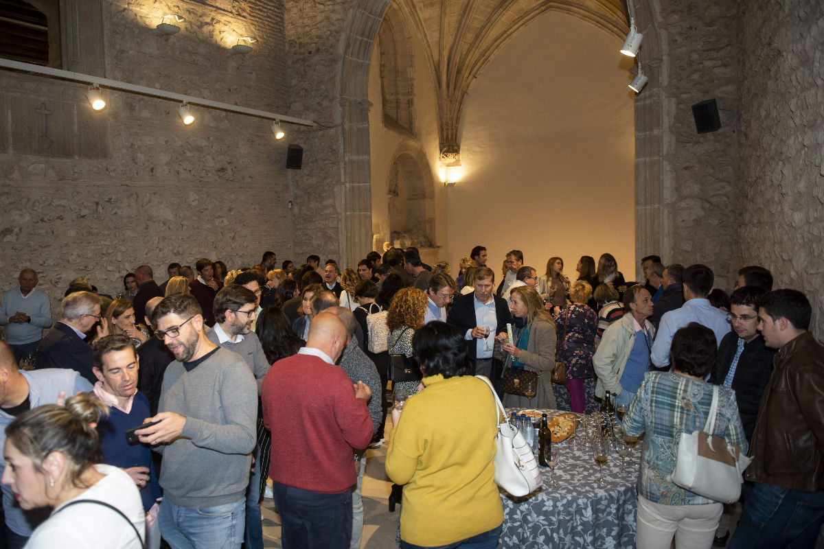 Cóctel de recepción de congresistas en la Capilla Gótica del S.XV del Museo de Arte Contemporáneo Esteban Vicente