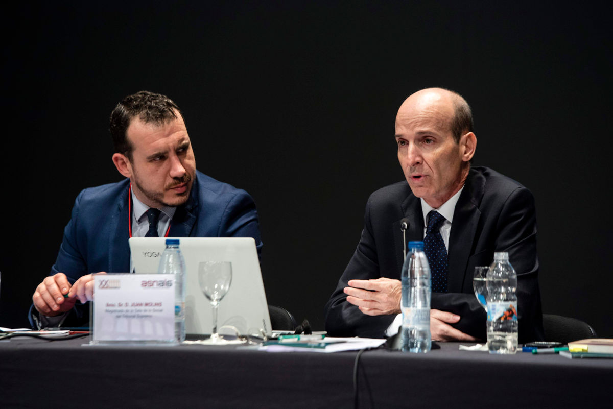 Ilmo. Sr. D. Juan Molins García-Atance durante la ponencia inaugural titulada Claves del Recurso de Suplicación