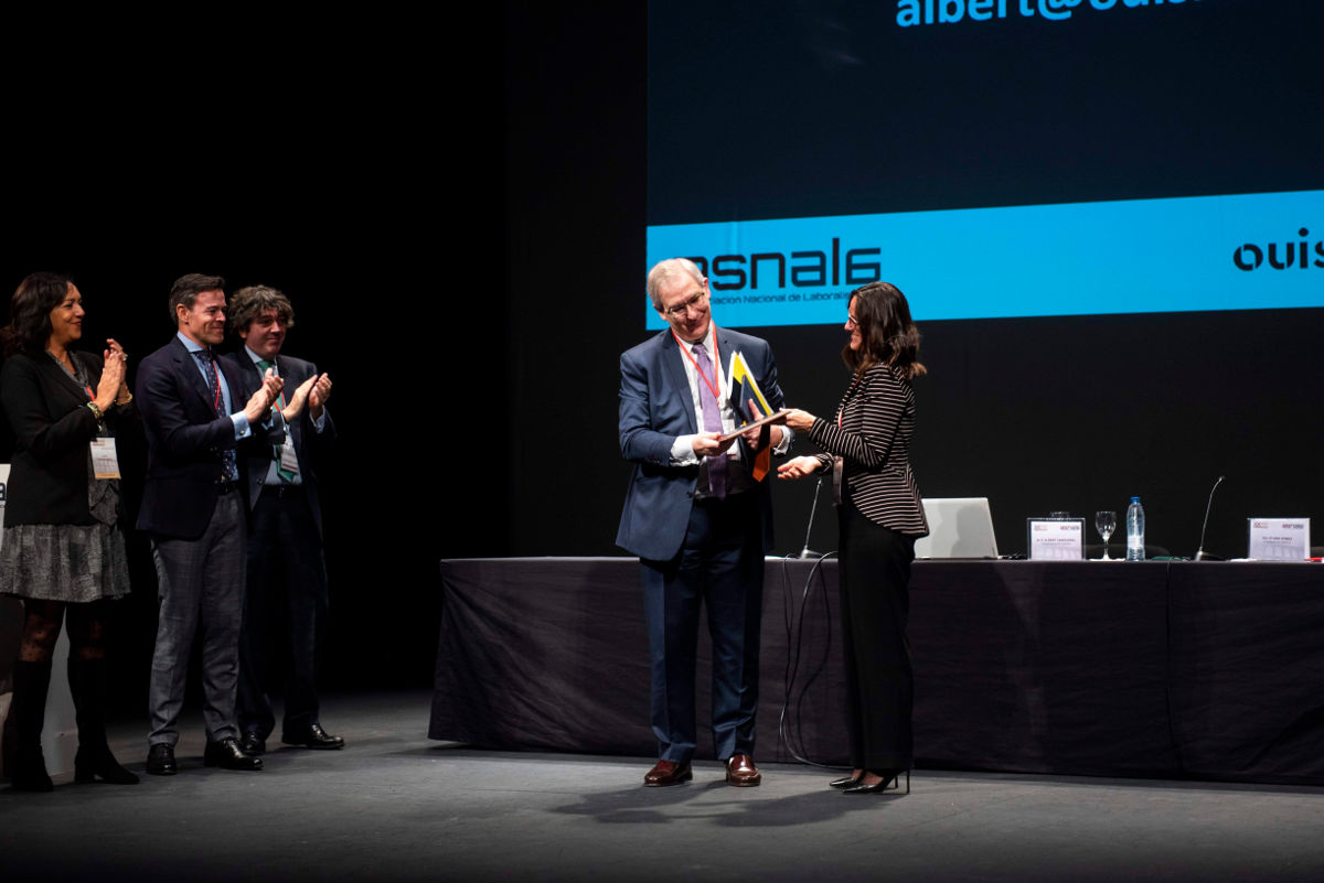 Agradecimiento a D. José Antonio Arias Pinillos por su gran dedicación en la organización de nuestro Congreso