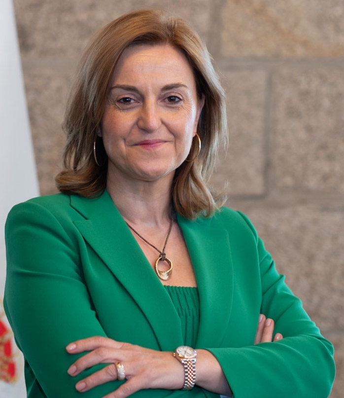 Sra. Dña. Elena Rivo López Sra. Dña. Elena Rivo López