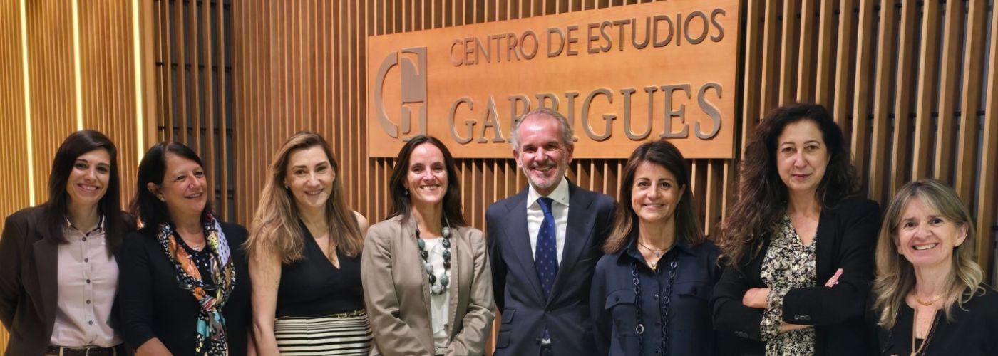 ASNALA y el Centro de Estudios Garrigues renuevan su alianza y presentan una nueva edición de becas a la excelencia