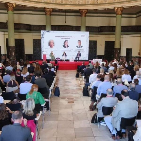 Más de 500 laboralistas debaten en Sevilla los grandes retos del Derecho Laboral en el 25 aniversario de Laborium, el Congreso de ASNALA Más de 500 laboralistas debaten en Sevilla los grandes retos del Derecho Laboral en el 25 aniversario de Laborium, el Congreso de ASNALA